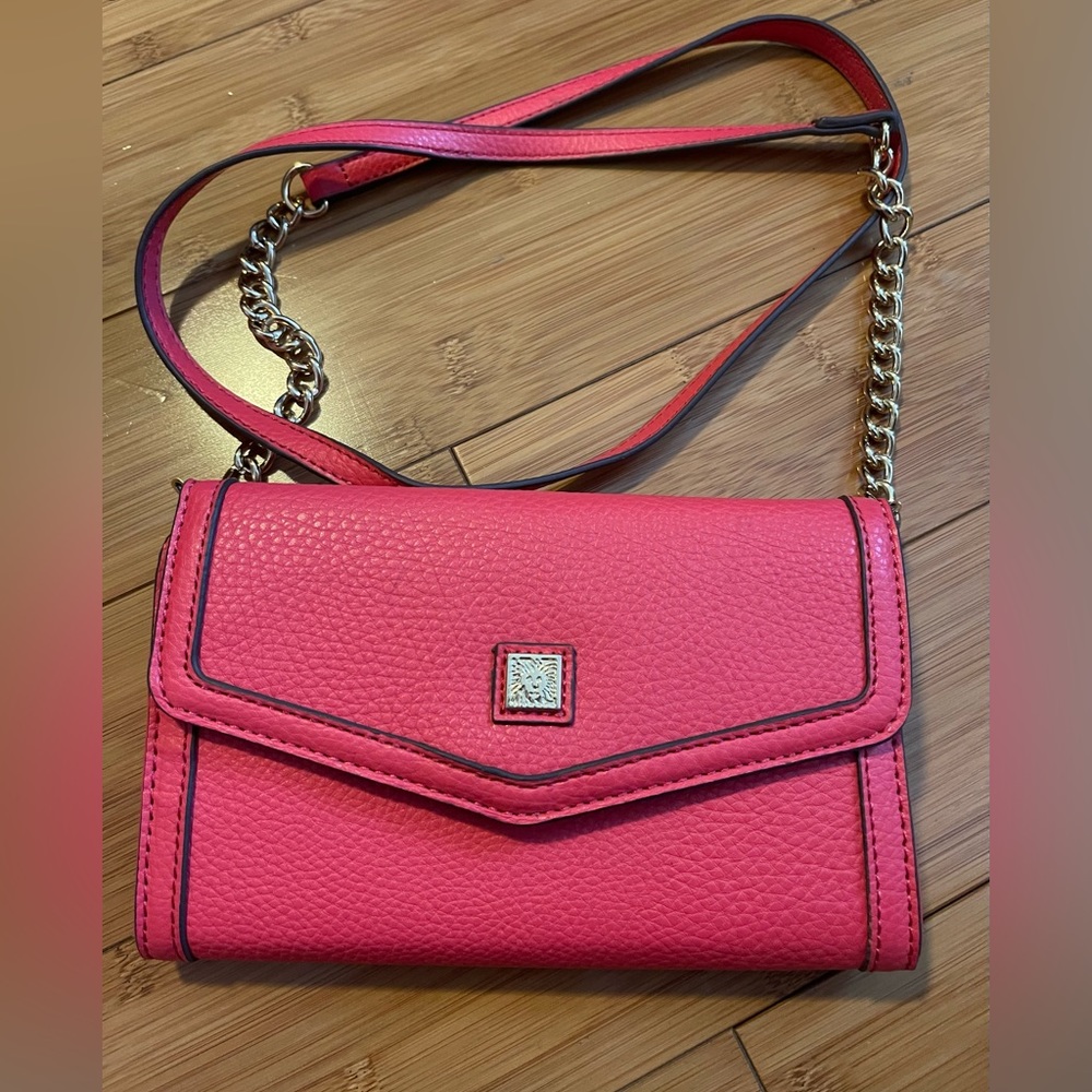Anne Klein crossover. Can be use as wallet with many credit card compartments